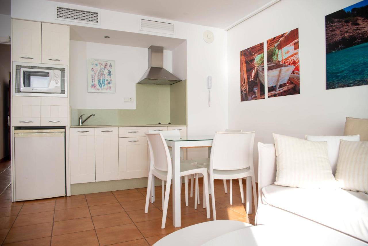Apartamentos Llobet Ibiza エクステリア 写真