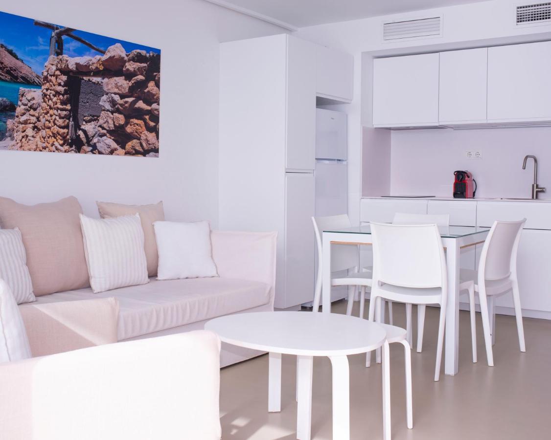 Apartamentos Llobet Ibiza エクステリア 写真