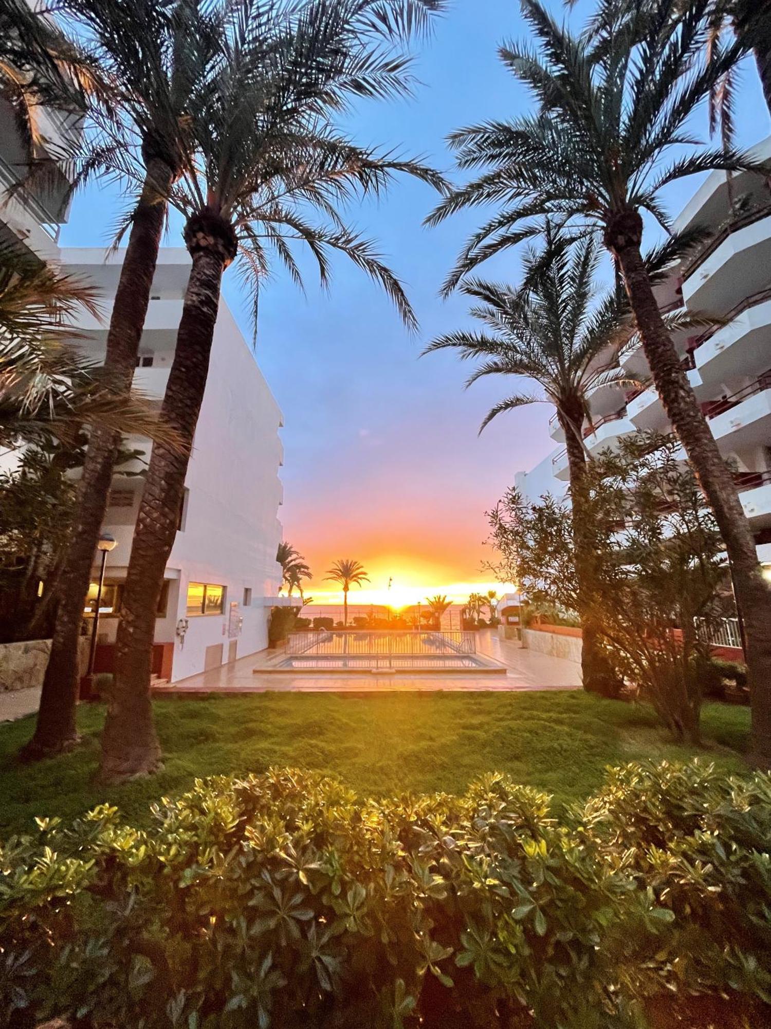 Apartamentos Llobet Ibiza エクステリア 写真