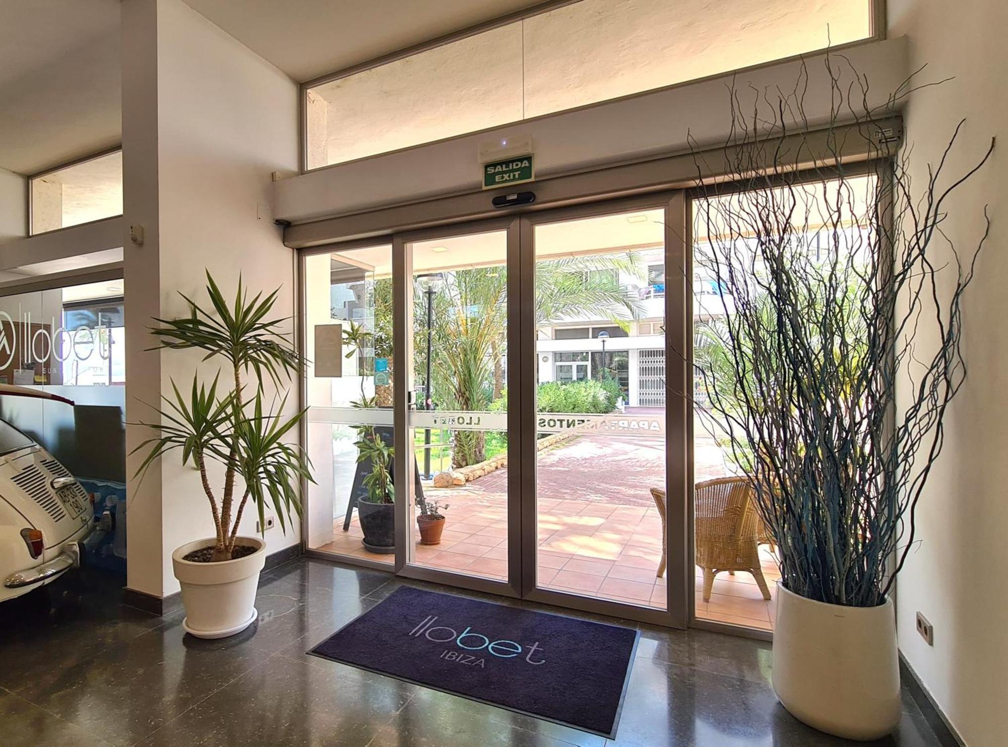 Apartamentos Llobet Ibiza エクステリア 写真