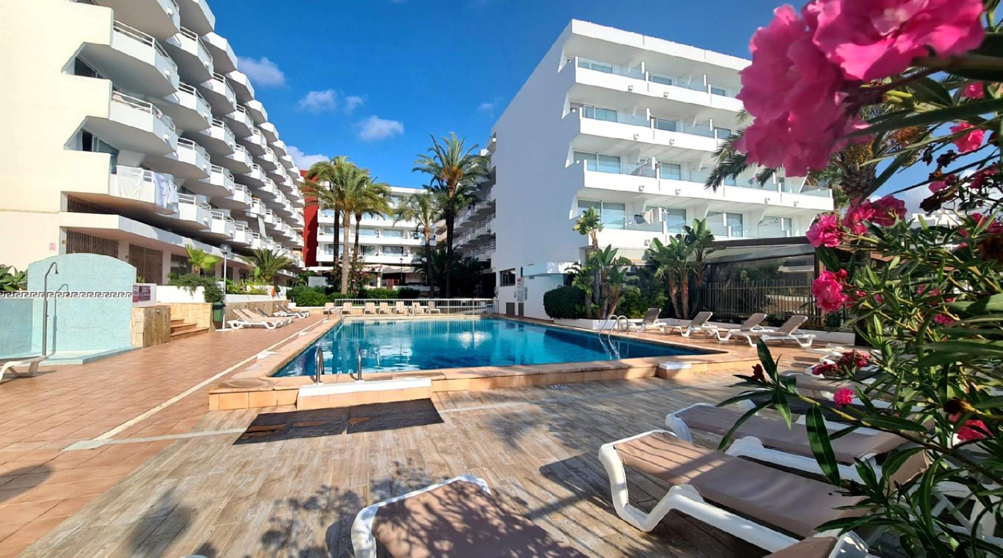 Apartamentos Llobet Ibiza エクステリア 写真